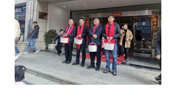 龍行龘龘，開工大吉，擼起袖子加油干!