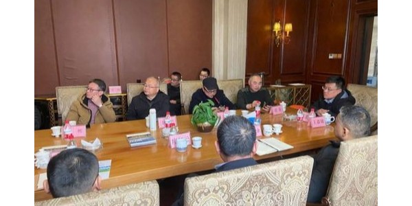 成都新農(nóng)村建設(shè)服務(wù)業(yè)發(fā)展論壇交流會(huì)成功舉辦！胡林副會(huì)長的專題分享與蔣美榮會(huì)長總結(jié)！