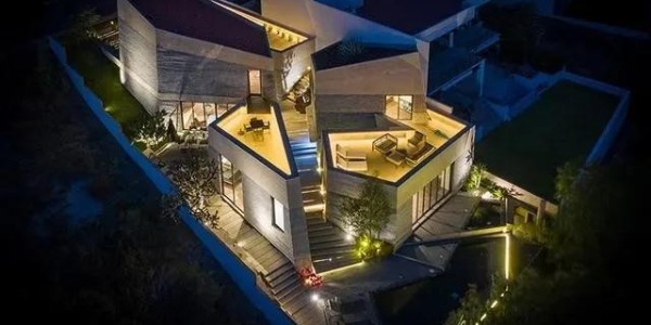 Amanali住宅：一簇互相對(duì)望的“巖石”集群