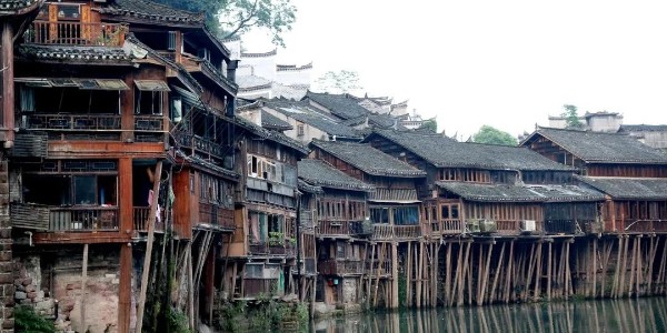 傳說中的干闌式，到底是個什么東東？