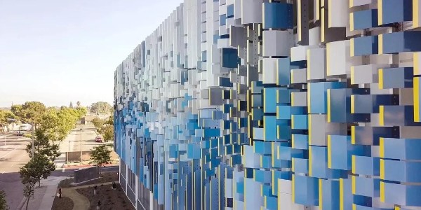 這5個(gè)表皮設(shè)計(jì)，美得很有趣！