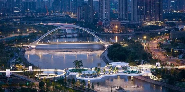 成都漂浮公園，一座橋，九種風景