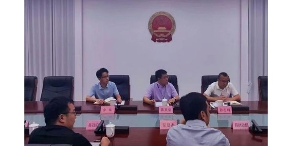 貴陽(yáng)院遇見(jiàn)中江縣！不吃又不喝，經(jīng)濟(jì)要滑坡——中江表妹