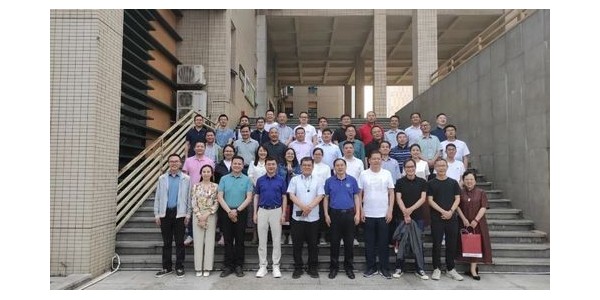 聯(lián)絡(luò)校友情誼，共話未來，共謀發(fā)展——重慶大學(xué)貴州校友訪問貴陽市建院交流座談會圓滿舉行